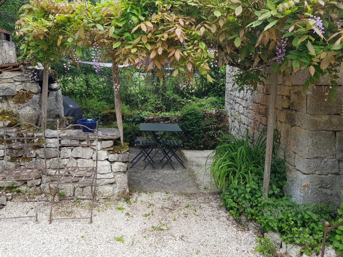 Murat Le Moulin De Jules Et Akasha Bed & Breakfast エクステリア 写真